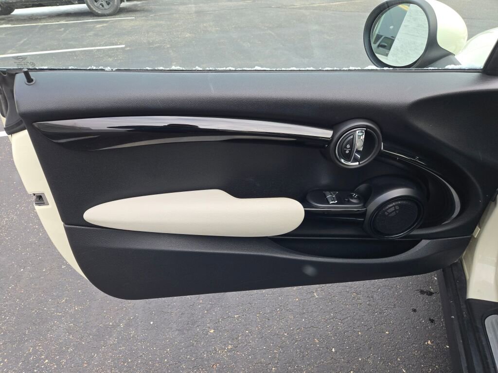 Used 2019 MINI Cooper S w/ Signature Upholstery Package image 14