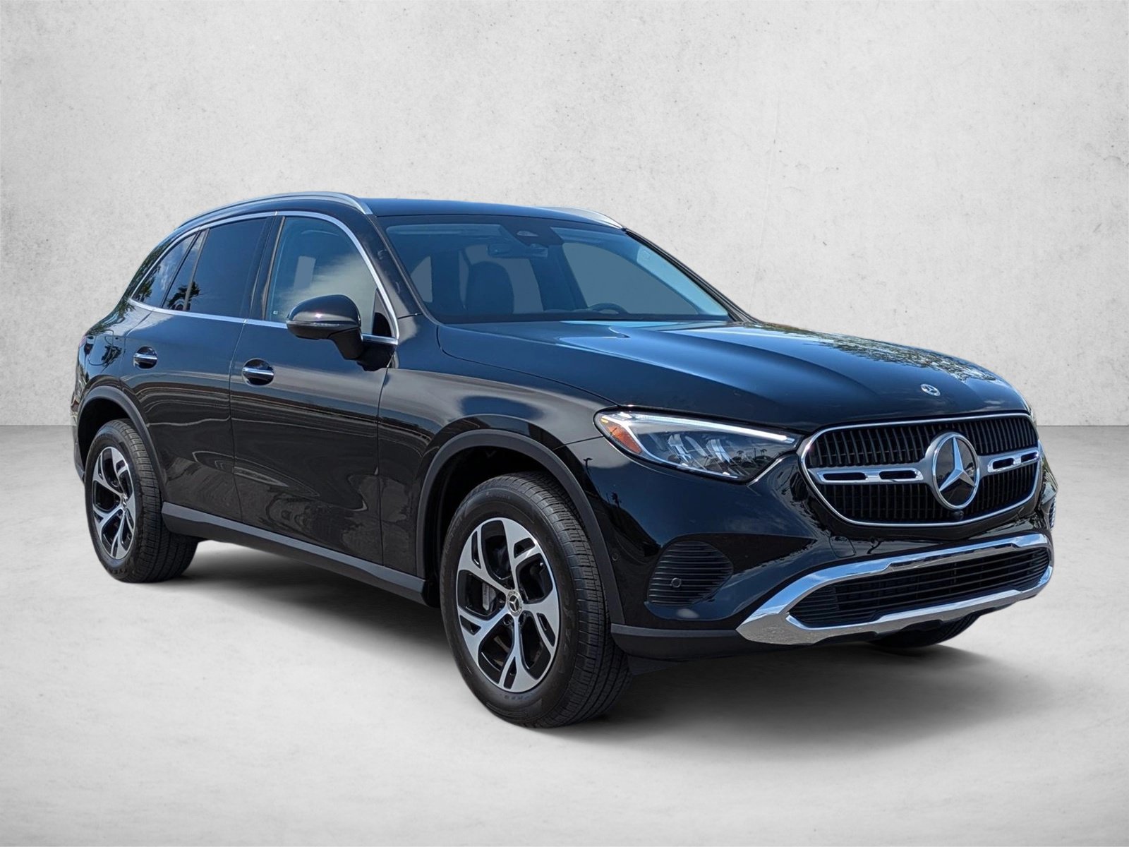 Used 2025 Mercedes-Benz GLC 350e 4MATIC video 3