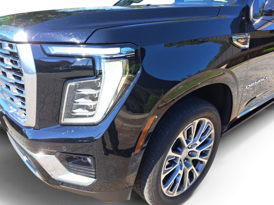 Used 2025 GMC Yukon Denali w/ Denali Reserve Package AWD/4WD image 22