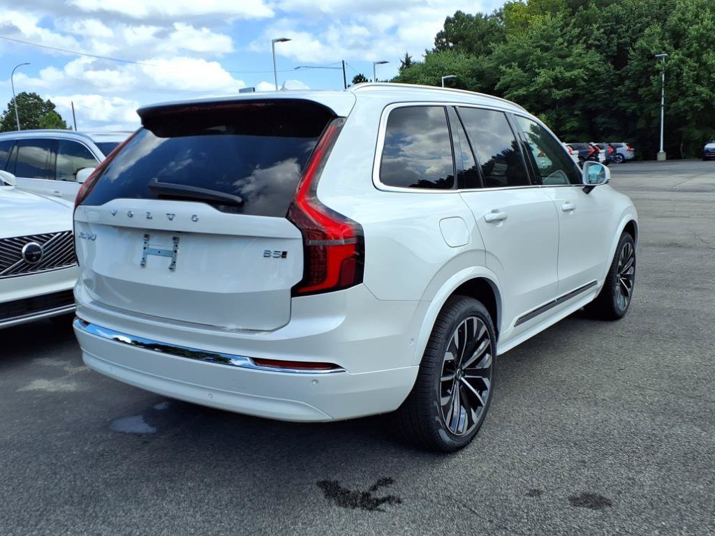 New 2026 Volvo XC90 B5 Plus w/ Protection Package Premier AWD/4WD image 3