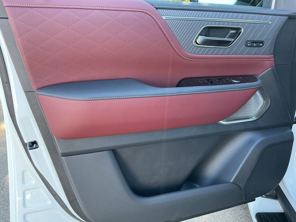 Certified 2026 INFINITI QX80 Autograph w/ Premium Cargo Package image 22