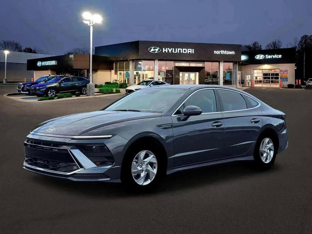 New 2026 Hyundai Sonata SE FWD image 2