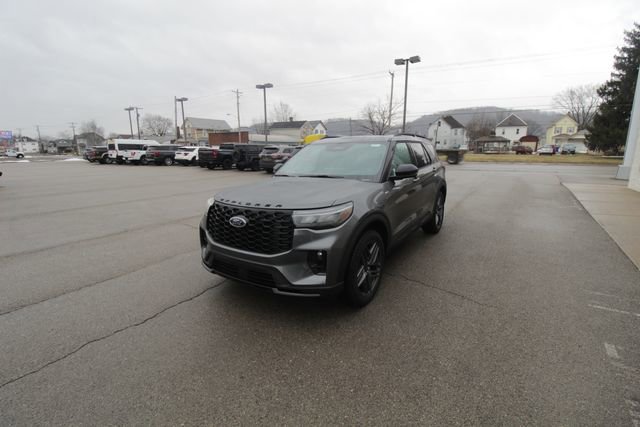 New 2026 Ford Explorer ST-Line w/ ST-Line Street Pack image 8