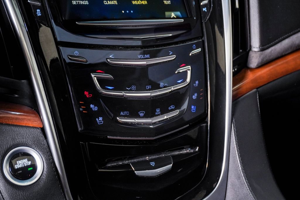 Used 2019 Cadillac Escalade Luxury AWD/4WD image 24