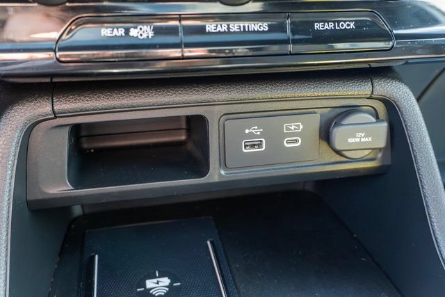 Used 2025 Honda Pilot Black Edition image 31