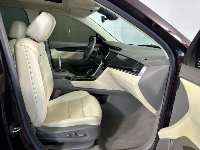 Used 2021 Cadillac XT6 Premium Luxury w/ LPO, Floor Liner Package image 28