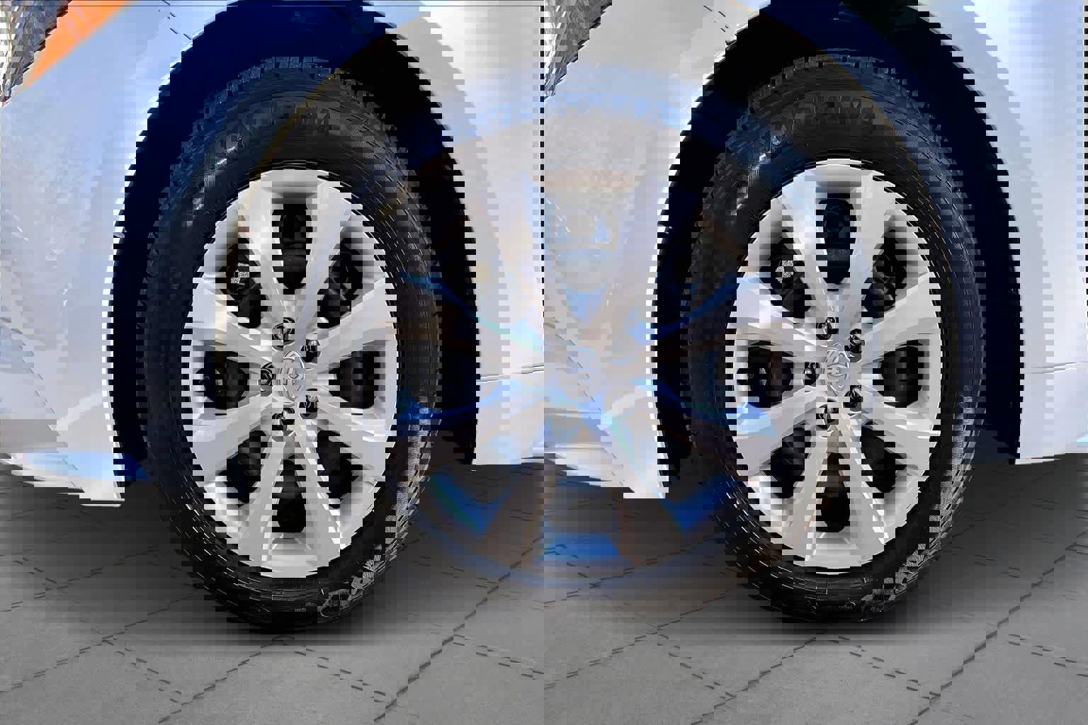 Certified 2025 Toyota Corolla LE image 10