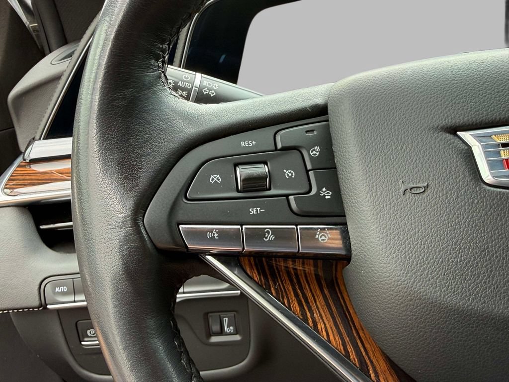 Used 2022 Cadillac Escalade Premium Luxury AWD/4WD image 35