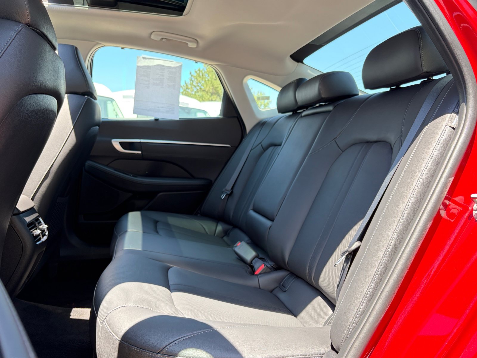 Used 2025 Hyundai Sonata Limited FWD image 29