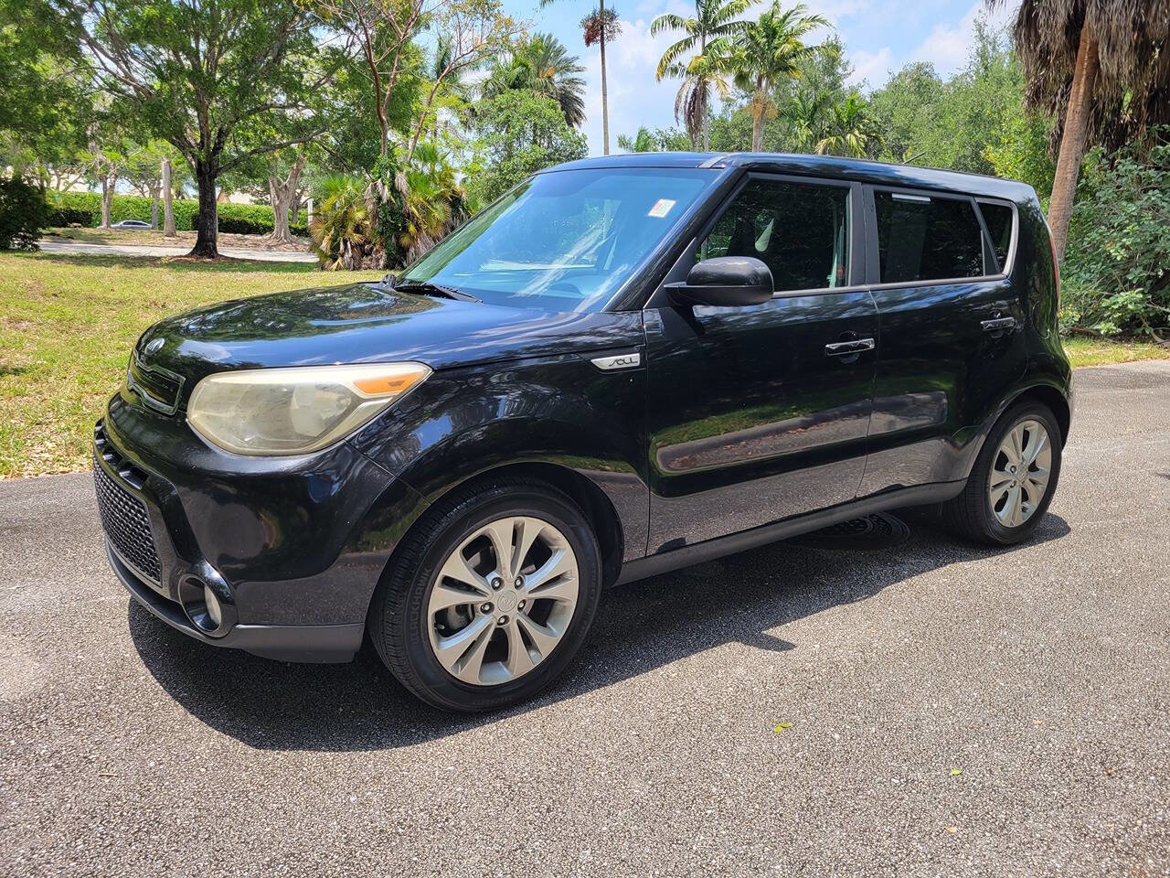 Used 2016 Kia Soul + FWD image 3