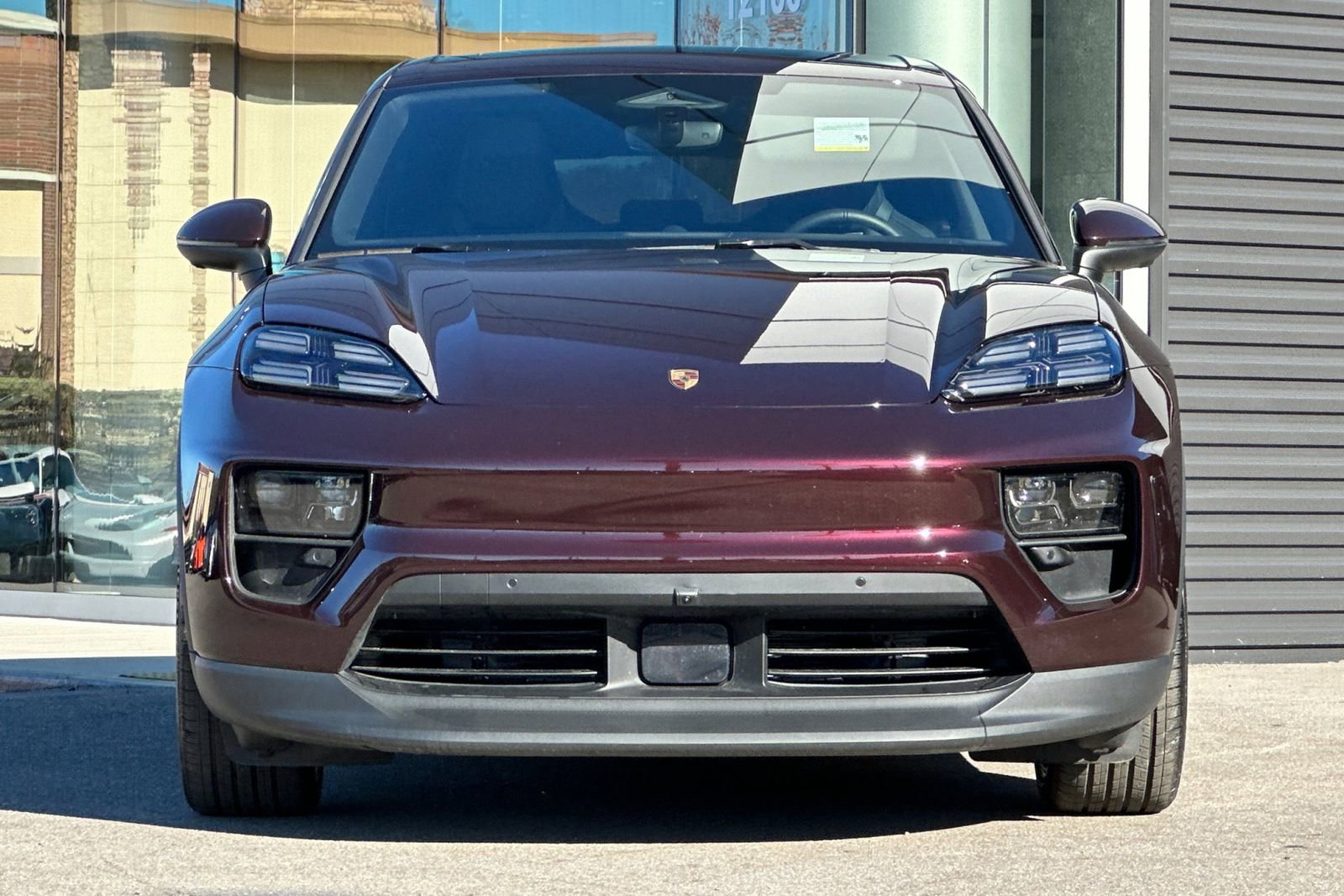 Certified 2025 Porsche Macan 4 Electric image 11
