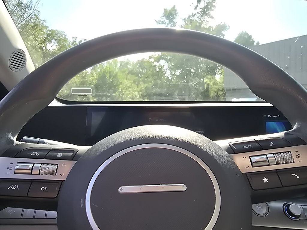 Used 2024 Hyundai Kona SE AWD/4WD image 25