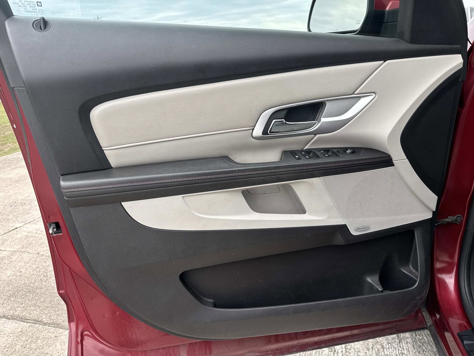 Used 2011 GMC Terrain SLT FWD image 20