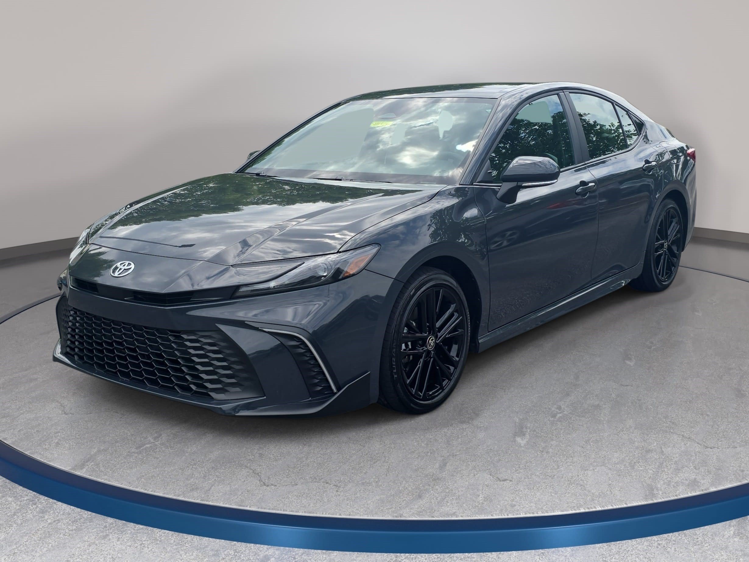 Used 2025 Toyota Camry SE w/ Convenience Package