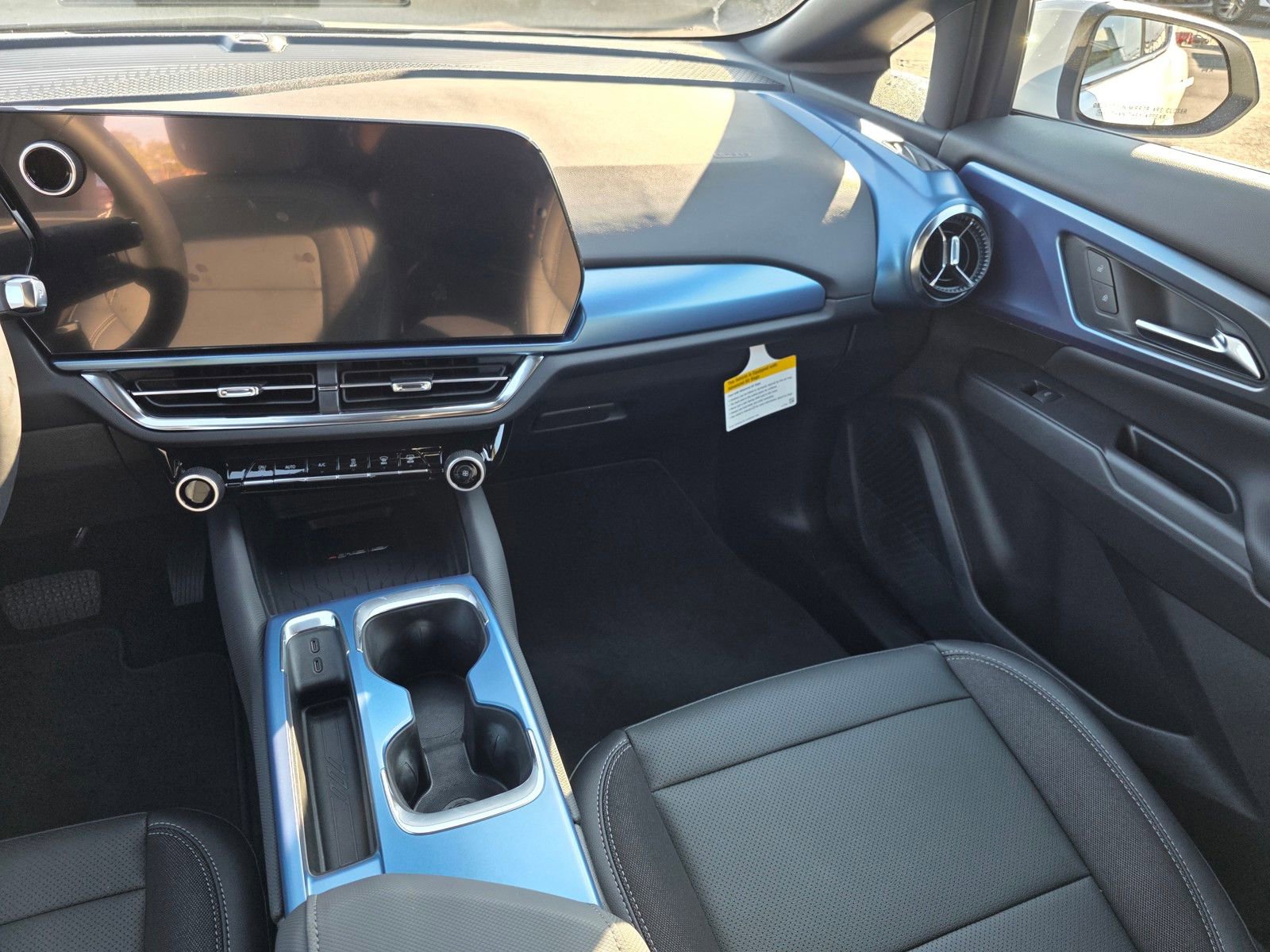 New 2026 Chevrolet Equinox EV LT image 17