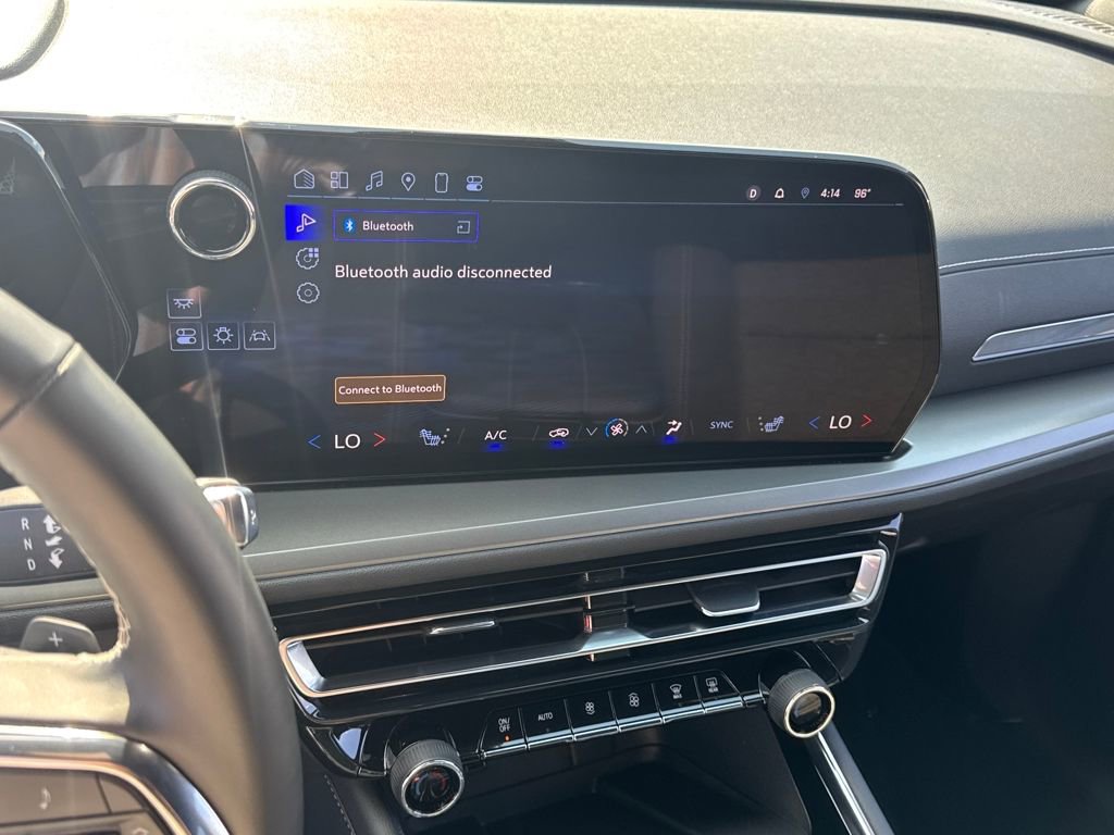 Used 2025 Chevrolet Traverse LT image 21