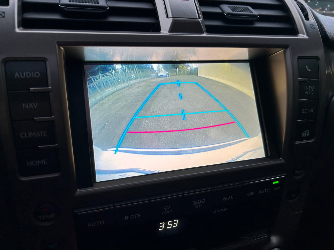 Used 2014 Lexus GX 460 Luxury image 21