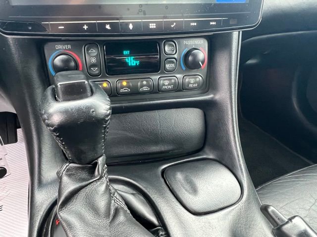 Used 2004 Chevrolet Corvette Convertible w/ Preferred Equipment Group RWD image 20