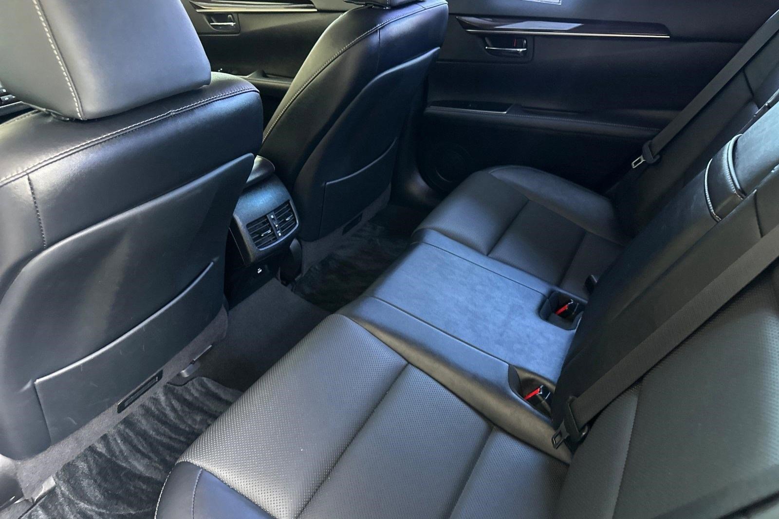 Used 2018 Lexus ES 350 w/ Navigation System Package image 26