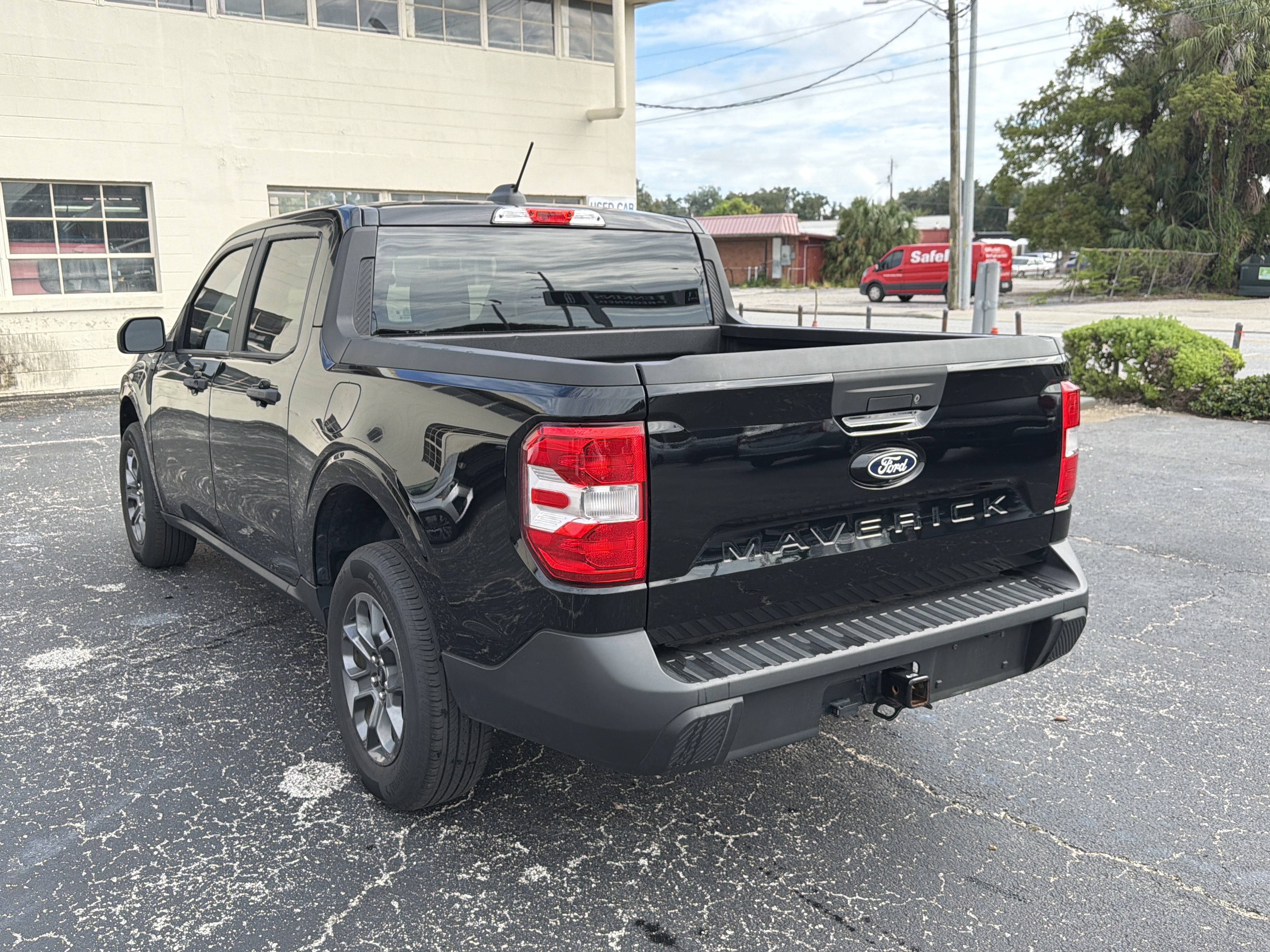 Used 2025 Ford Maverick XLT FWD image 6