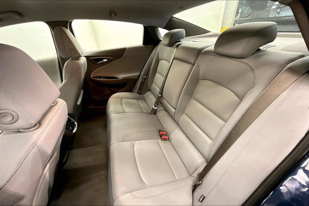 Used 2021 Chevrolet Malibu LT FWD image 22
