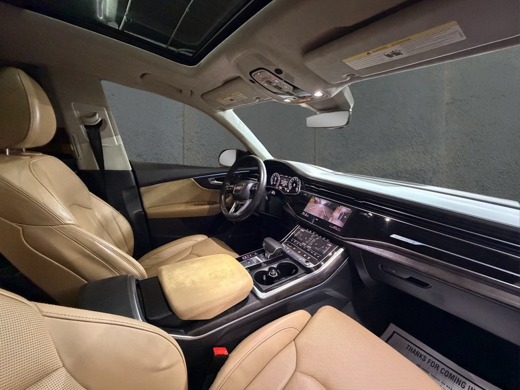 Used 2019 Audi Q8 Prestige w/ Luxury Package AWD/4WD image 28