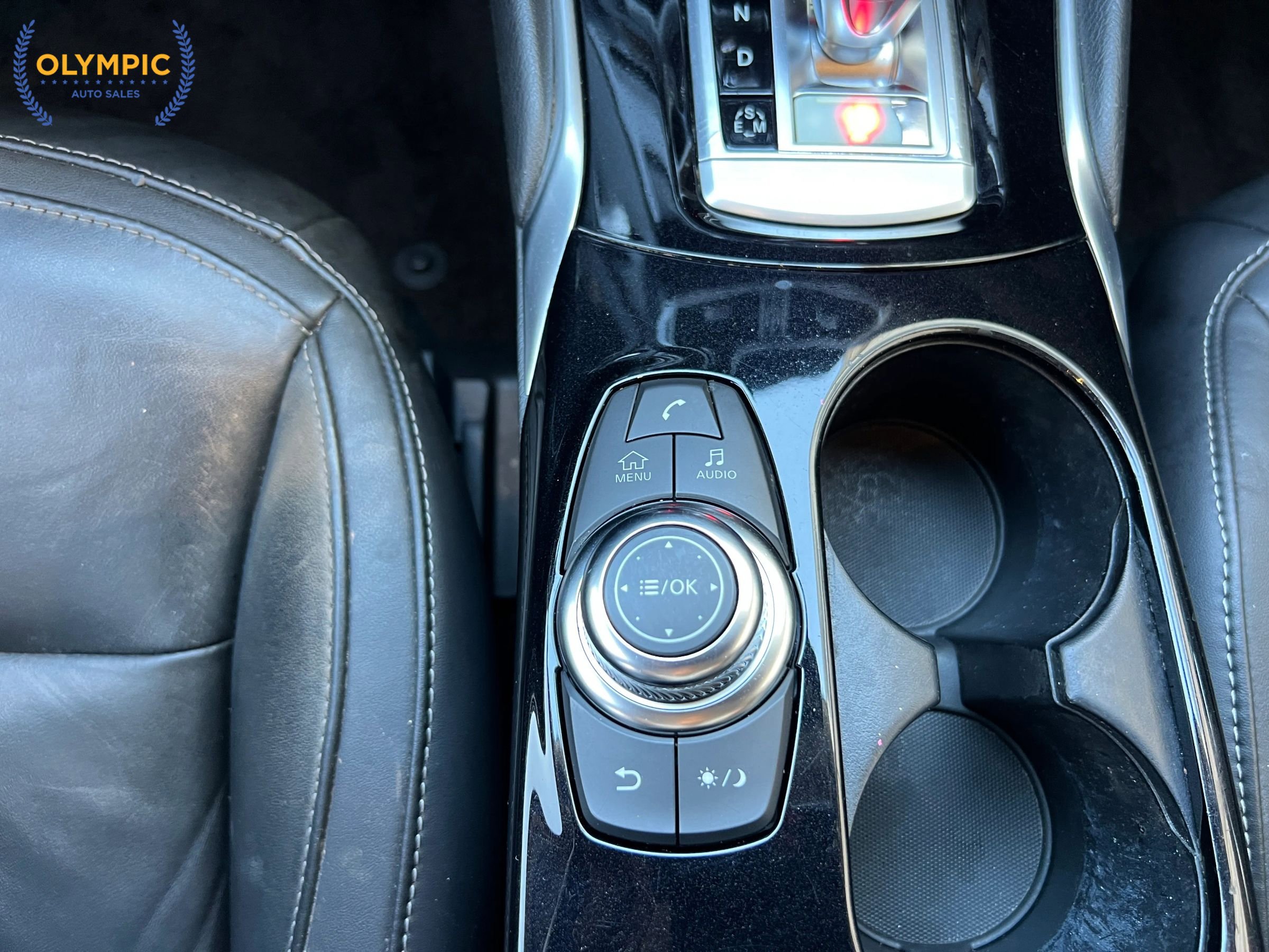 Used 2018 INFINITI QX30 Premium w/ Cargo Package AWD/4WD image 35