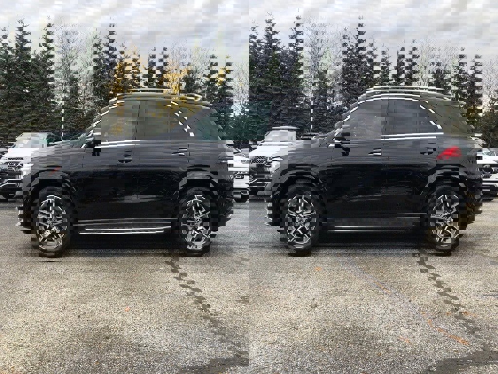 Certified 2022 Mercedes-Benz GLE 350 4MATIC w/ AMG Line Exterior image 4