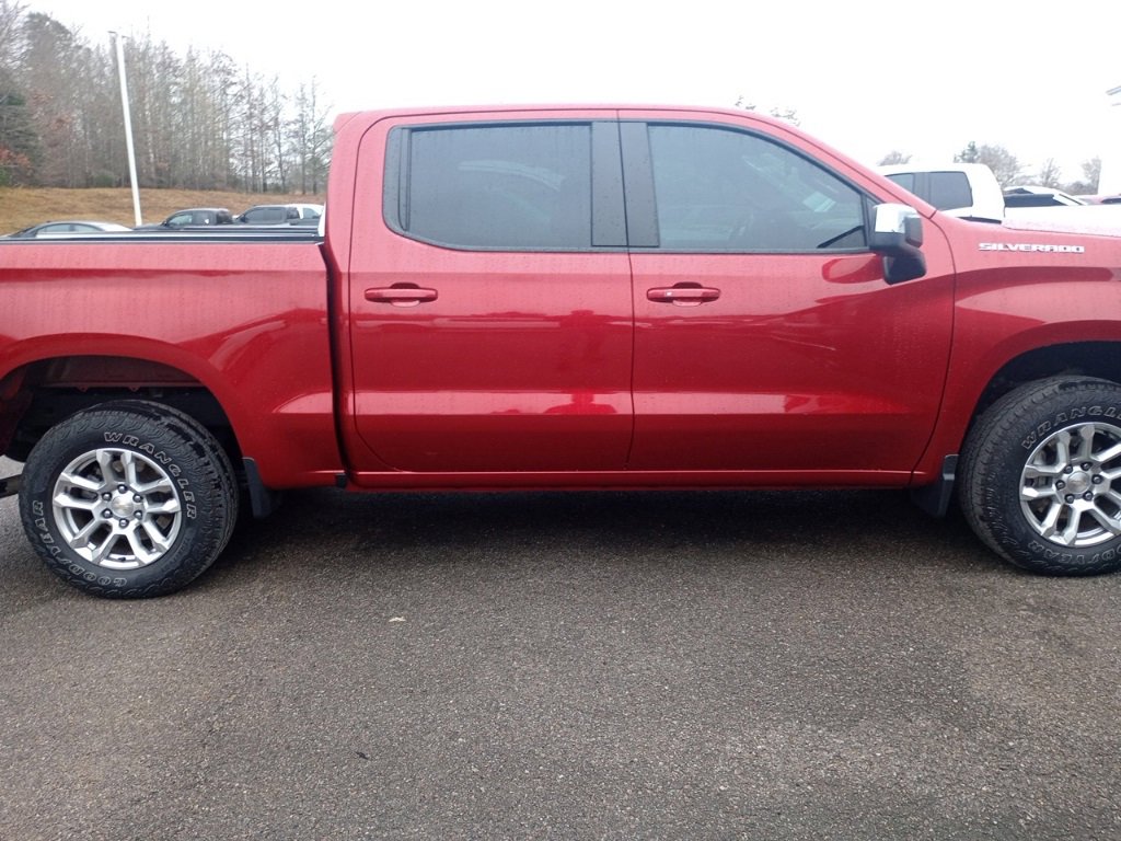 Used 2022 Chevrolet Silverado 1500 LT w/ Protection Package image 4