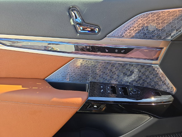 Certified 2026 BMW 760i xDrive AWD/4WD image 12