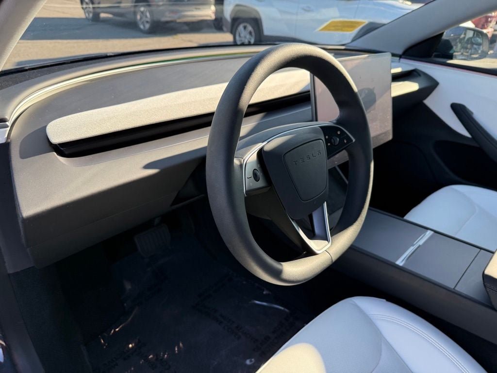 Used 2025 Tesla Model 3 Long Range RWD image 16