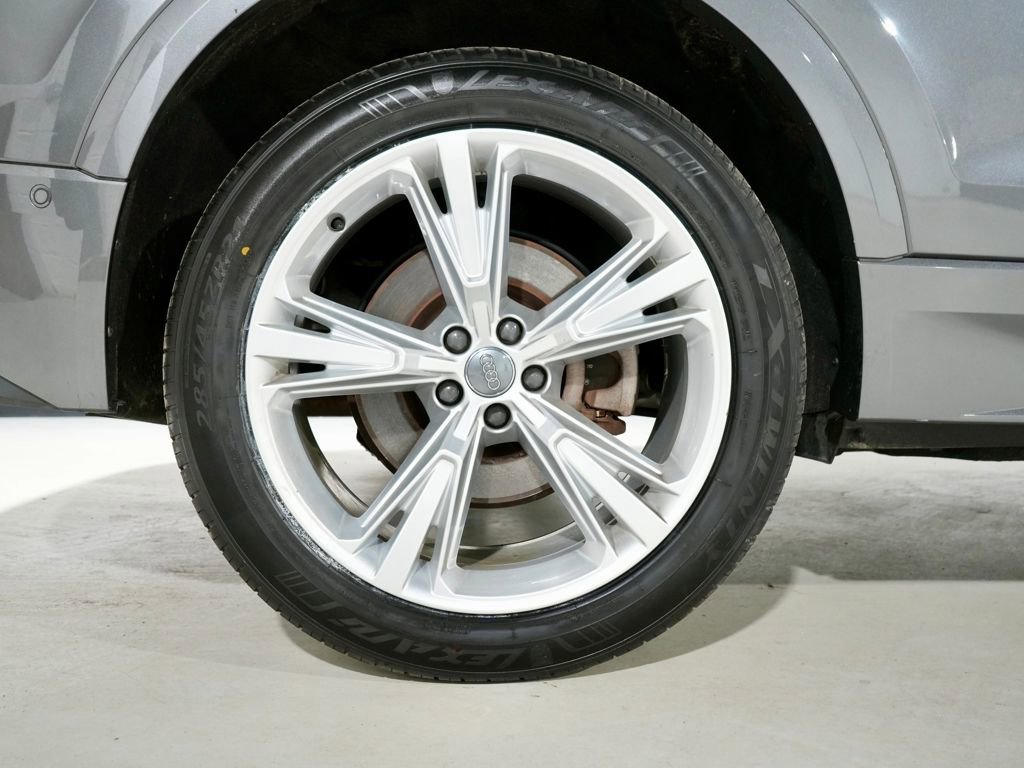 Used 2020 Audi Q8 Premium Plus w/ Premium Plus Package image 36