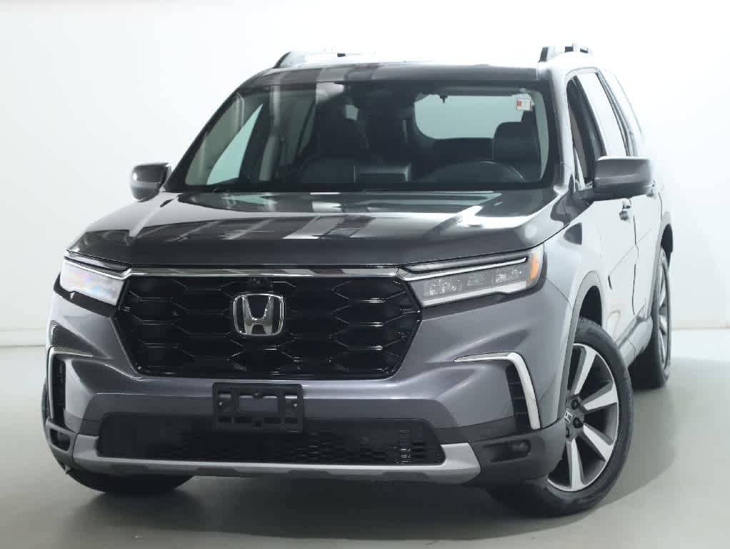 Used 2024 Honda Pilot Elite image 3