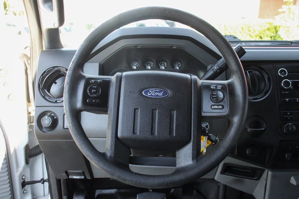 Used 2016 Ford F550 2WD Crew Cab Super Duty image 20