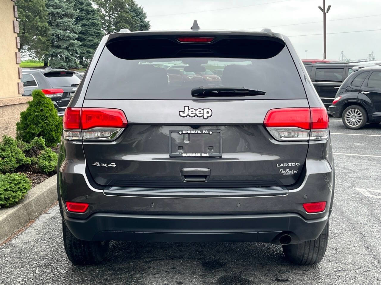 Used 2019 Jeep Grand Cherokee Laredo image 36