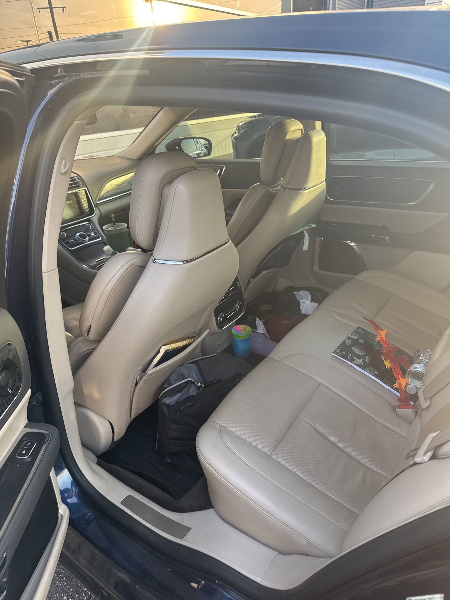 Used 2017 Lincoln Continental Reserve w/ Technology Package image 2