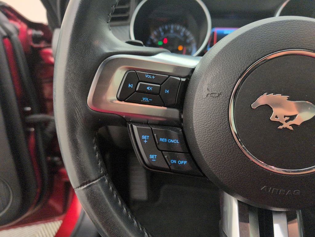Used 2018 Ford Mustang Coupe RWD image 35