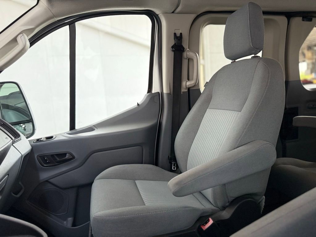 Used 2015 Ford Transit 150 XLT image 44