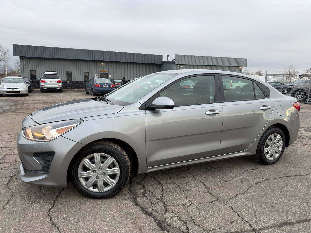 Used 2021 Kia Rio S image 4