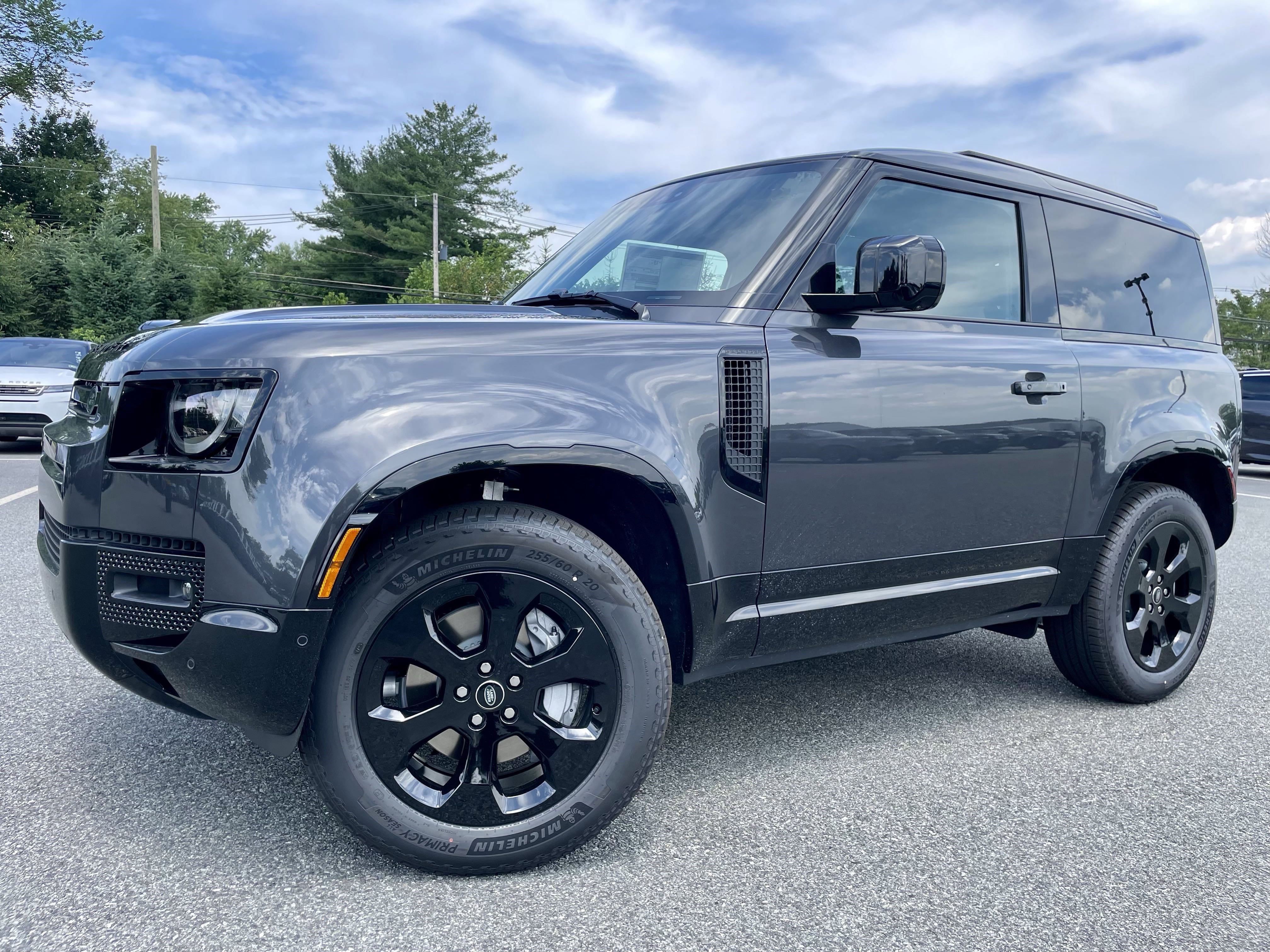 New 2025 Land Rover Defender 90 X-Dynamic SE image 35