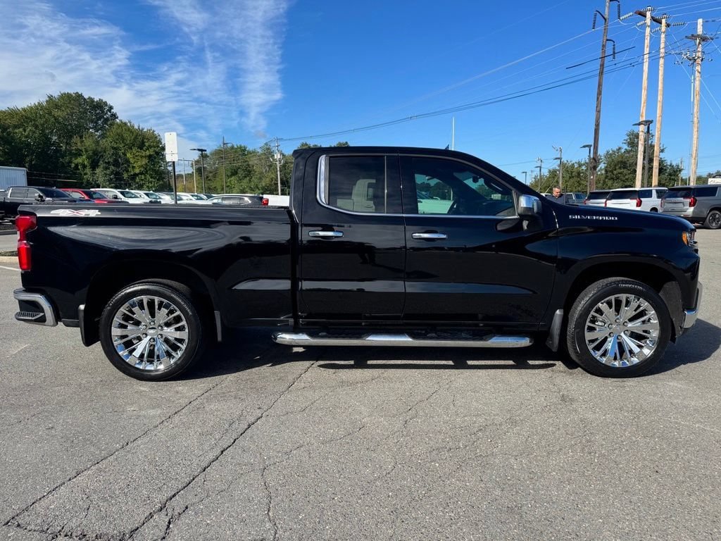 Used 2020 Chevrolet Silverado 1500 LTZ w/ LTZ Plus Package AWD/4WD image 7