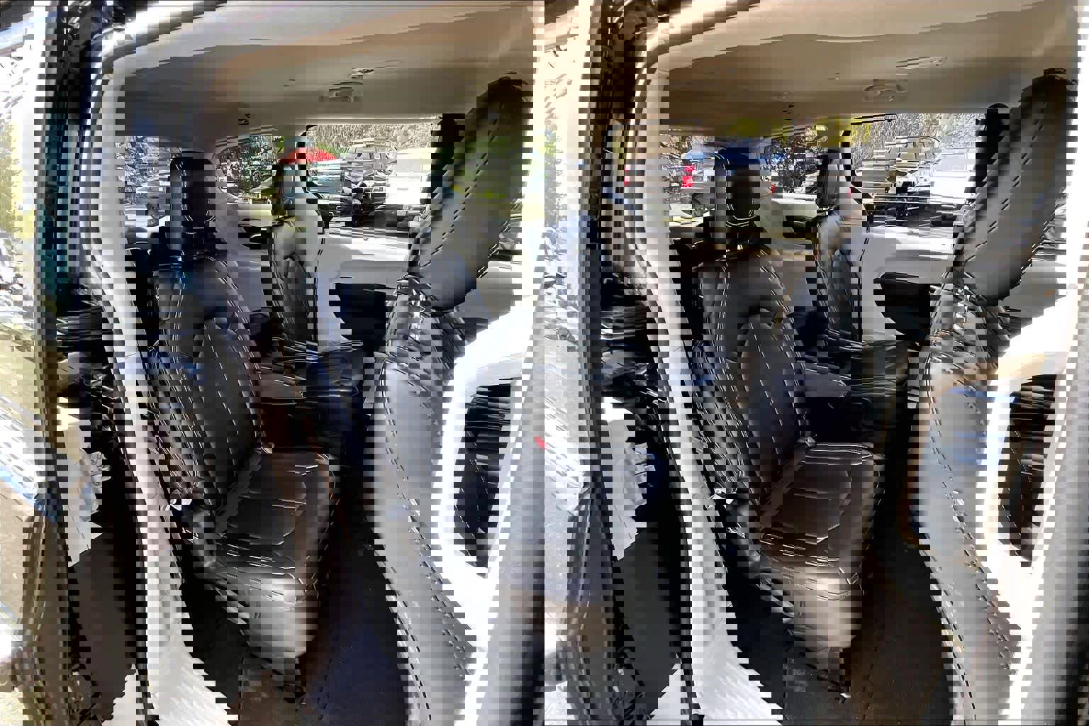 Used 2024 Chrysler Pacifica Touring-L image 19