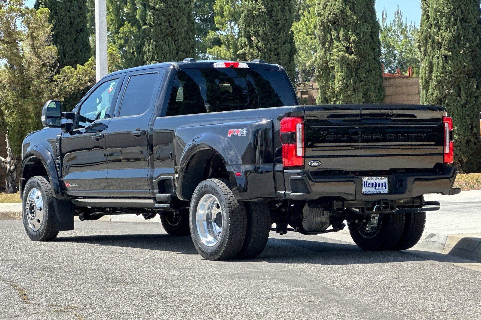 New 2026 Ford F450 Platinum w/ FX4 Off-Road Package AWD/4WD image 6