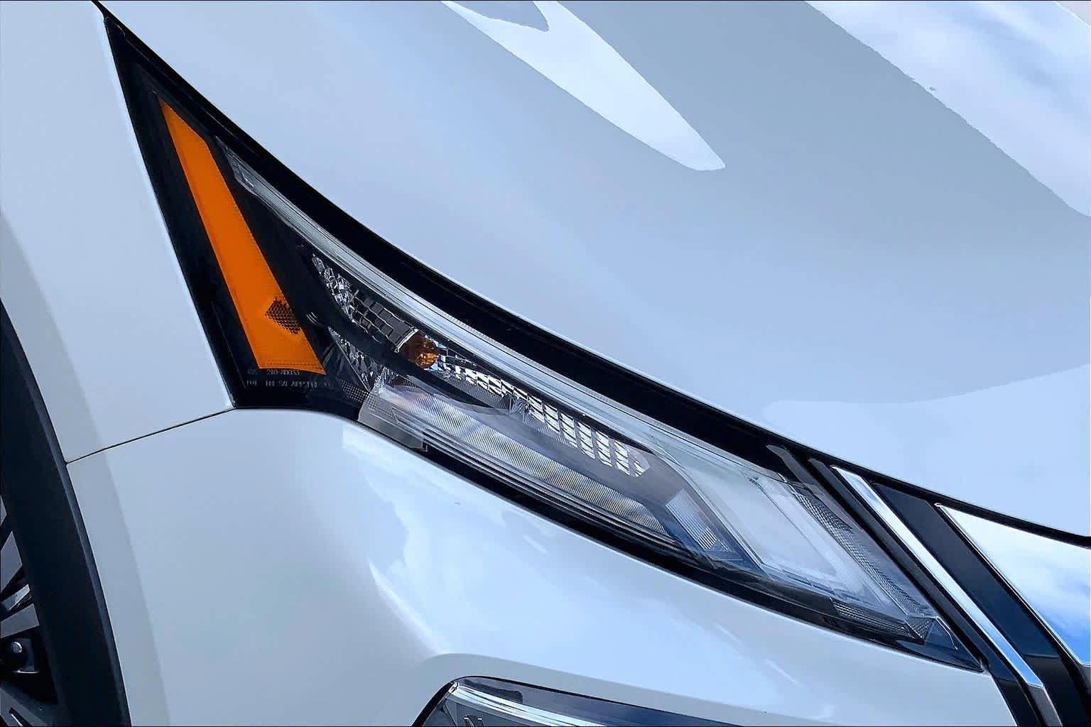 Used 2022 Nissan Rogue SV FWD image 27