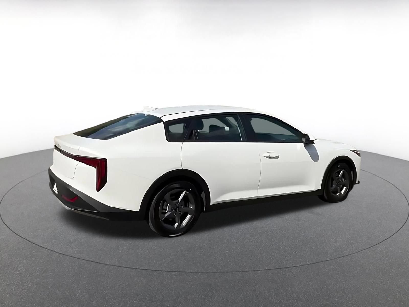 Used 2025 Kia K4 FWD image 15