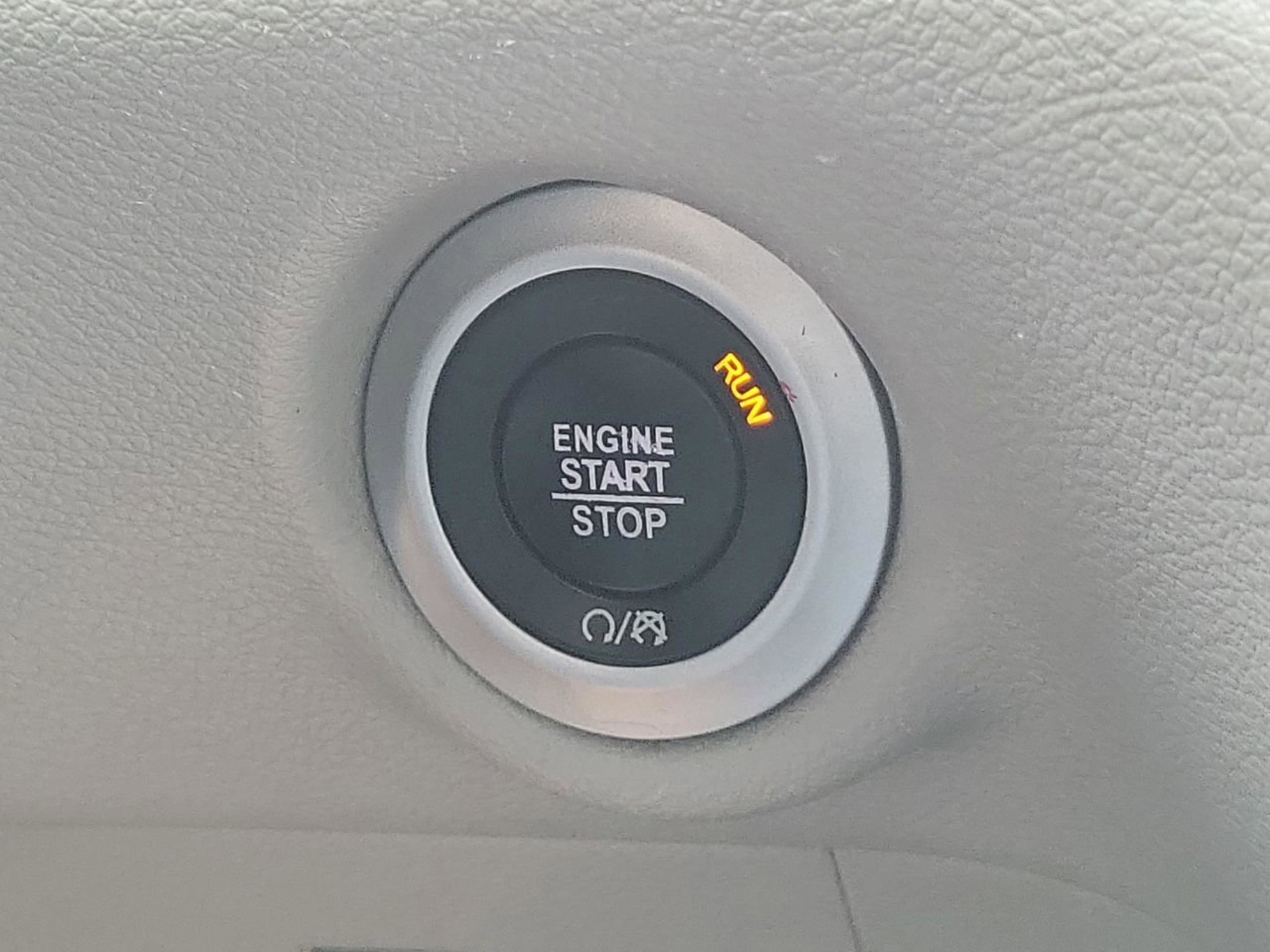 Used 2021 Chrysler Voyager Lxi image 28