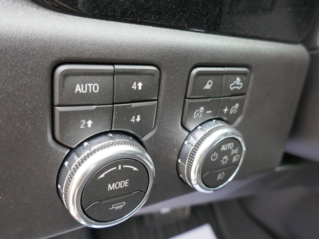 New 2026 GMC Sierra 1500 SLT w/ SLT Premium Plus Package image 21