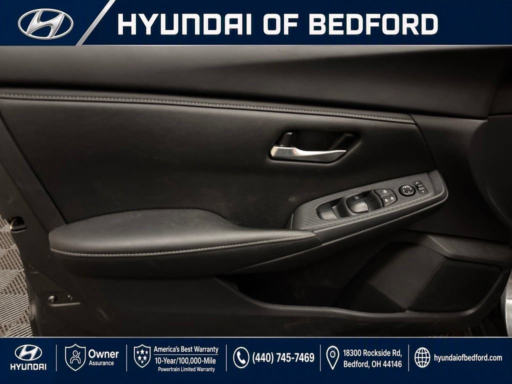 Used 2025 Nissan Sentra SV FWD image 13