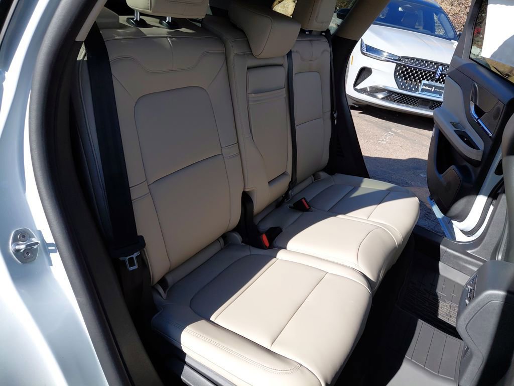 New 2026 Lincoln Corsair Premiere FWD image 30
