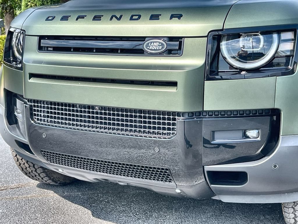 New 2026 Land Rover Defender 110 S AWD/4WD image 9
